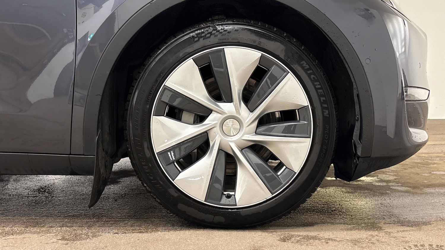 Used Tesla Model Y 2022 for sale - 76511129: Photo 5