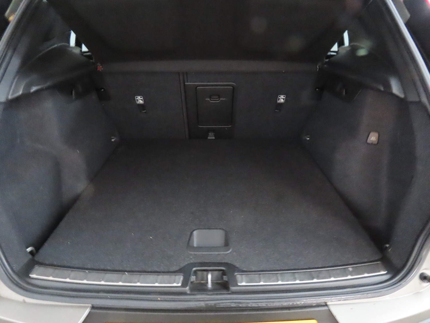 Used Volvo XC40 2021 for sale - 77001646: Photo 9