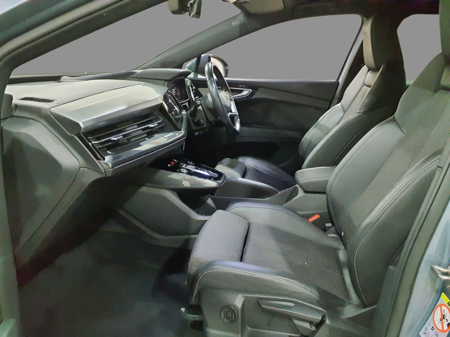 Used Audi Q4 e-tron 2022 for sale - 77010664: Photo 5