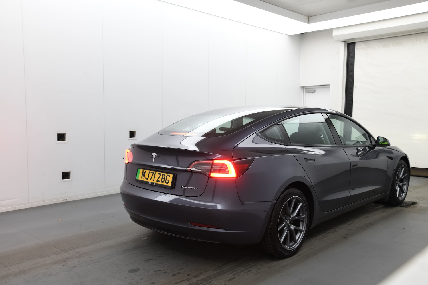 Used Tesla Model 3 2021 for sale - 77106757: Photo 3