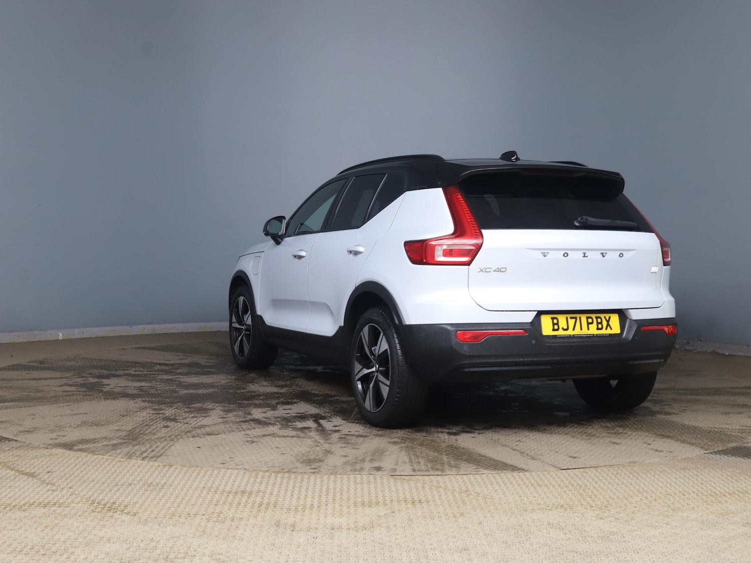 Used Volvo XC40 2021 for sale - 77851722: Photo 3