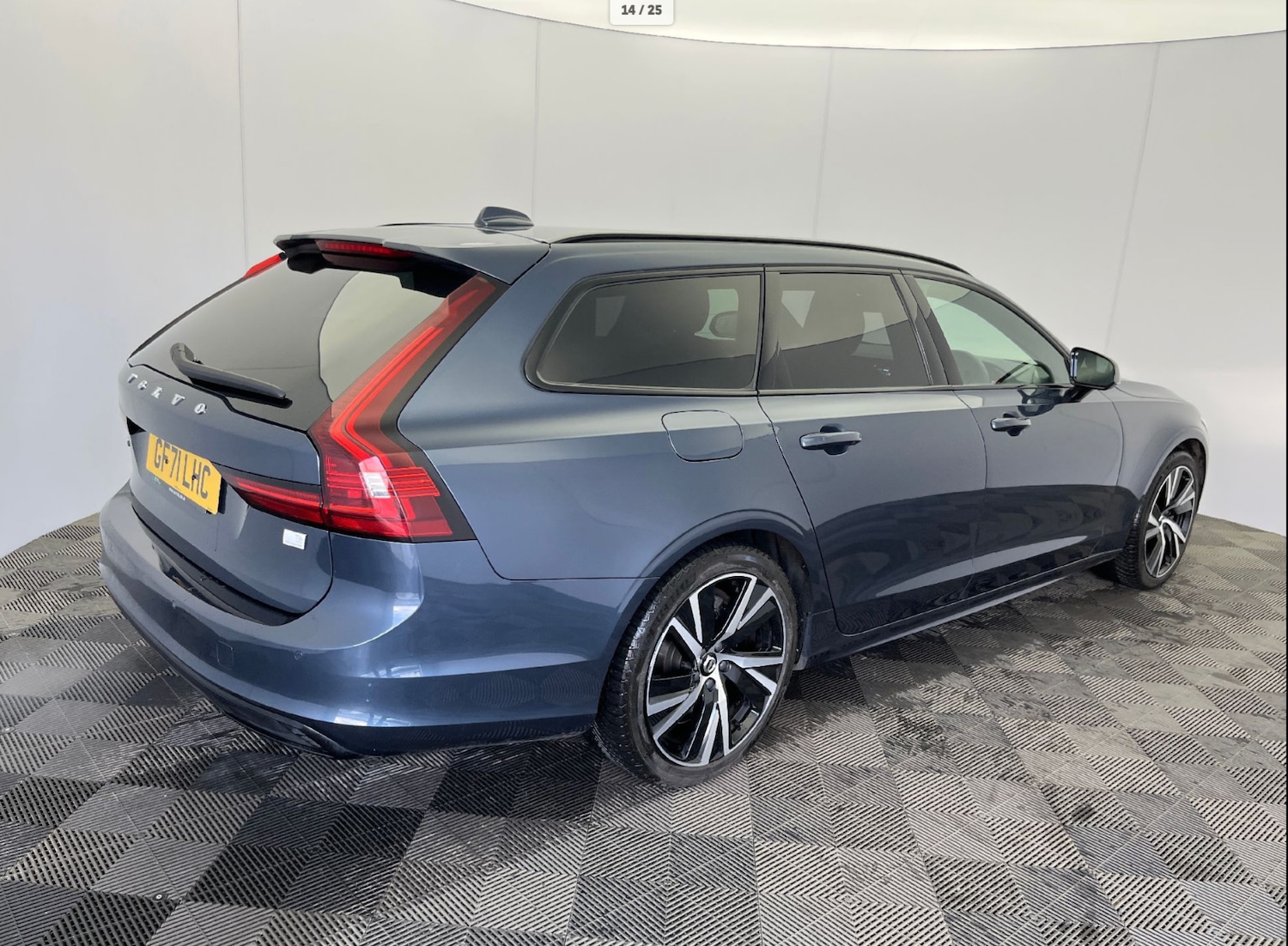 Used Volvo V90 2021 for sale - 77303838: Photo 4