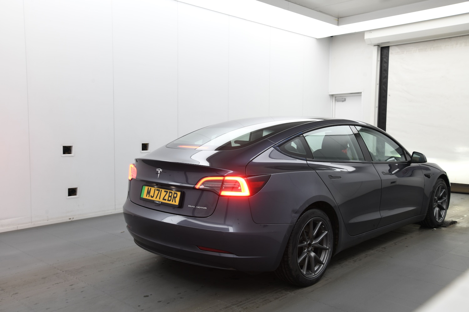 Used Tesla Model 3 2021 for sale - 77149243: Photo 4