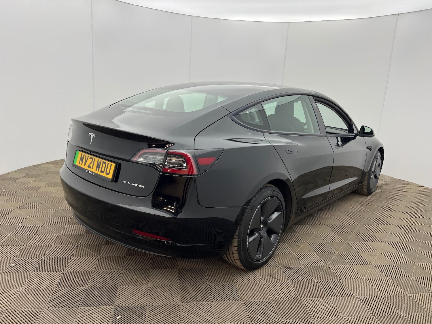 Used Tesla Model 3 2021 for sale - 76181597: Photo 4