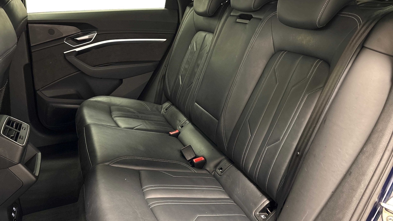 Used Audi e-tron 2021 for sale - 77810547: Photo 6