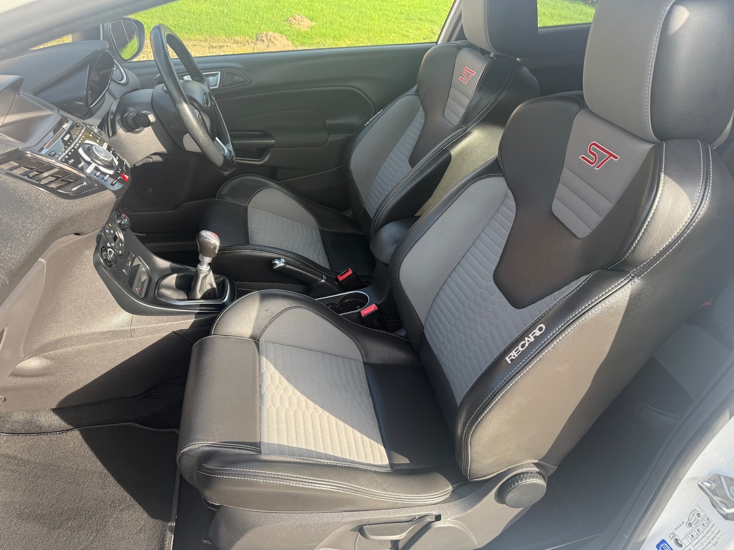 Used Ford Fiesta 2017 for sale - 76271622: Photo 13