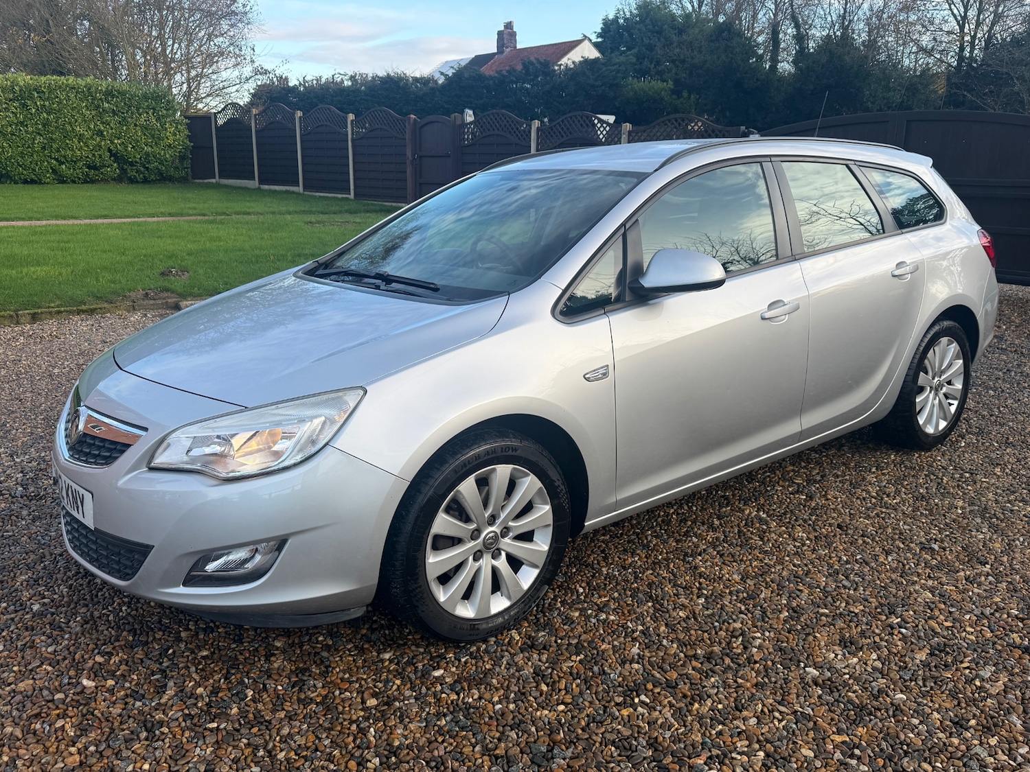 Used Vauxhall Astra 2012 for sale - 76762495: Photo 1