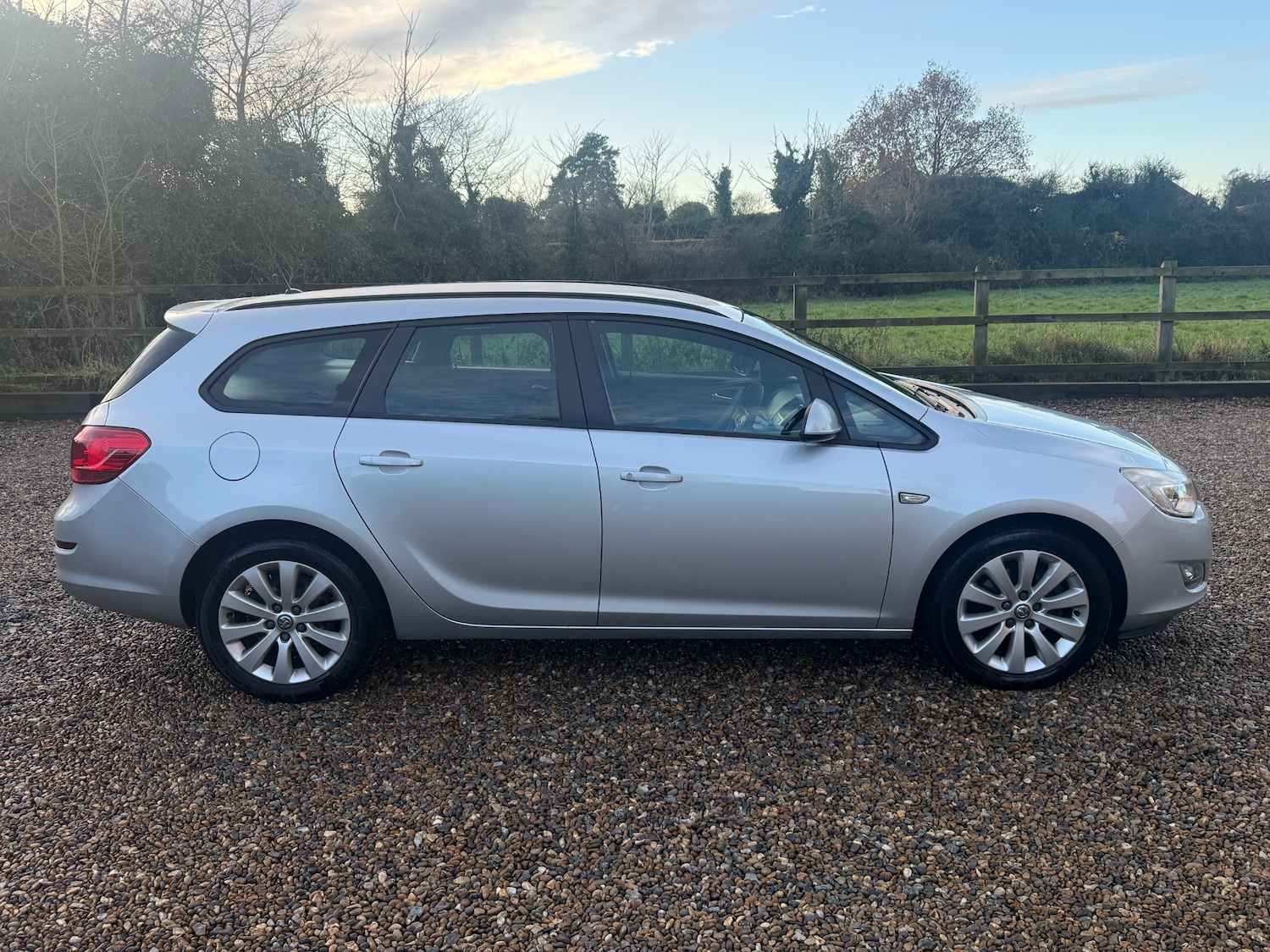 Used Vauxhall Astra 2012 for sale - 76762495: Photo 4
