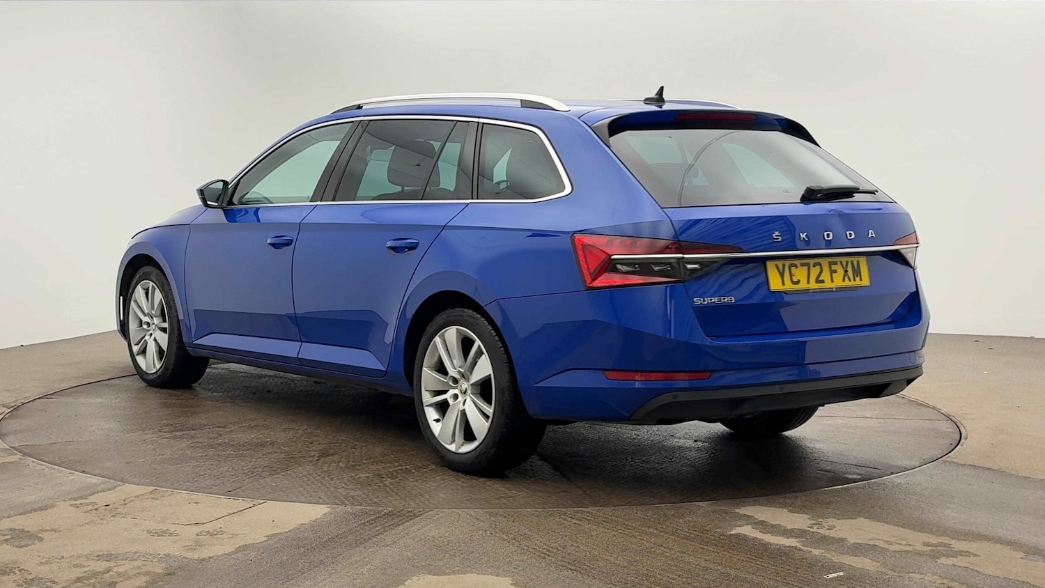 Used Skoda Superb 2022 for sale - 77335657: Photo 2