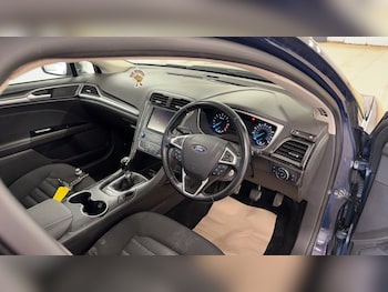 Used Ford Mondeo 2019 for sale - 76120438: Photo 4