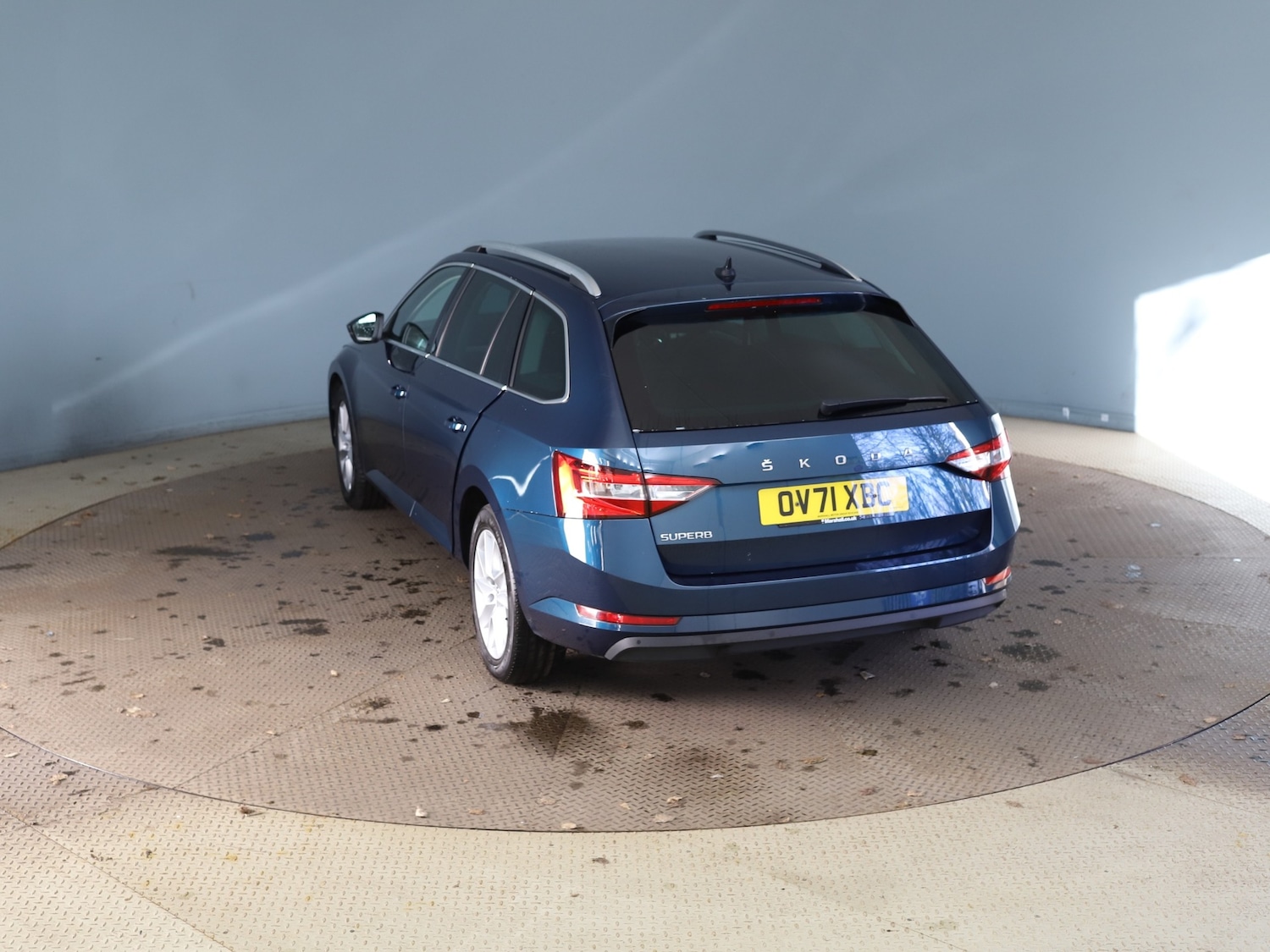 Used Skoda Superb 2022 for sale - 77643435: Photo 2