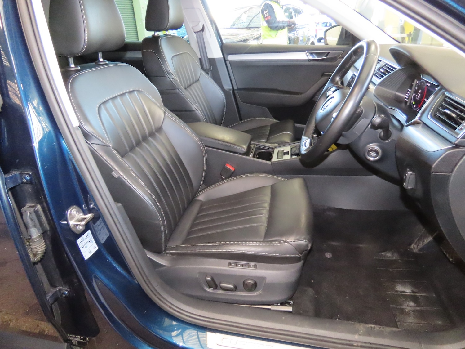 Used Skoda Superb 2022 for sale - 77643435: Photo 7