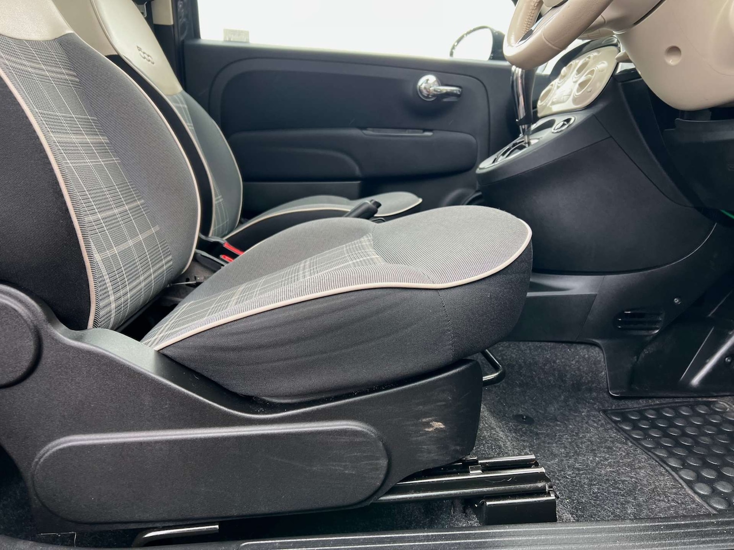 Used Fiat 500 2018 for sale - 77531896: Photo 43