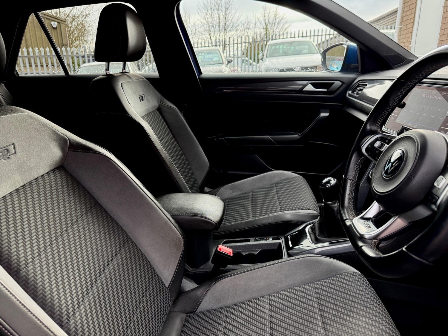 Used Volkswagen T-Roc 2021 for sale - 76613326: Photo 39