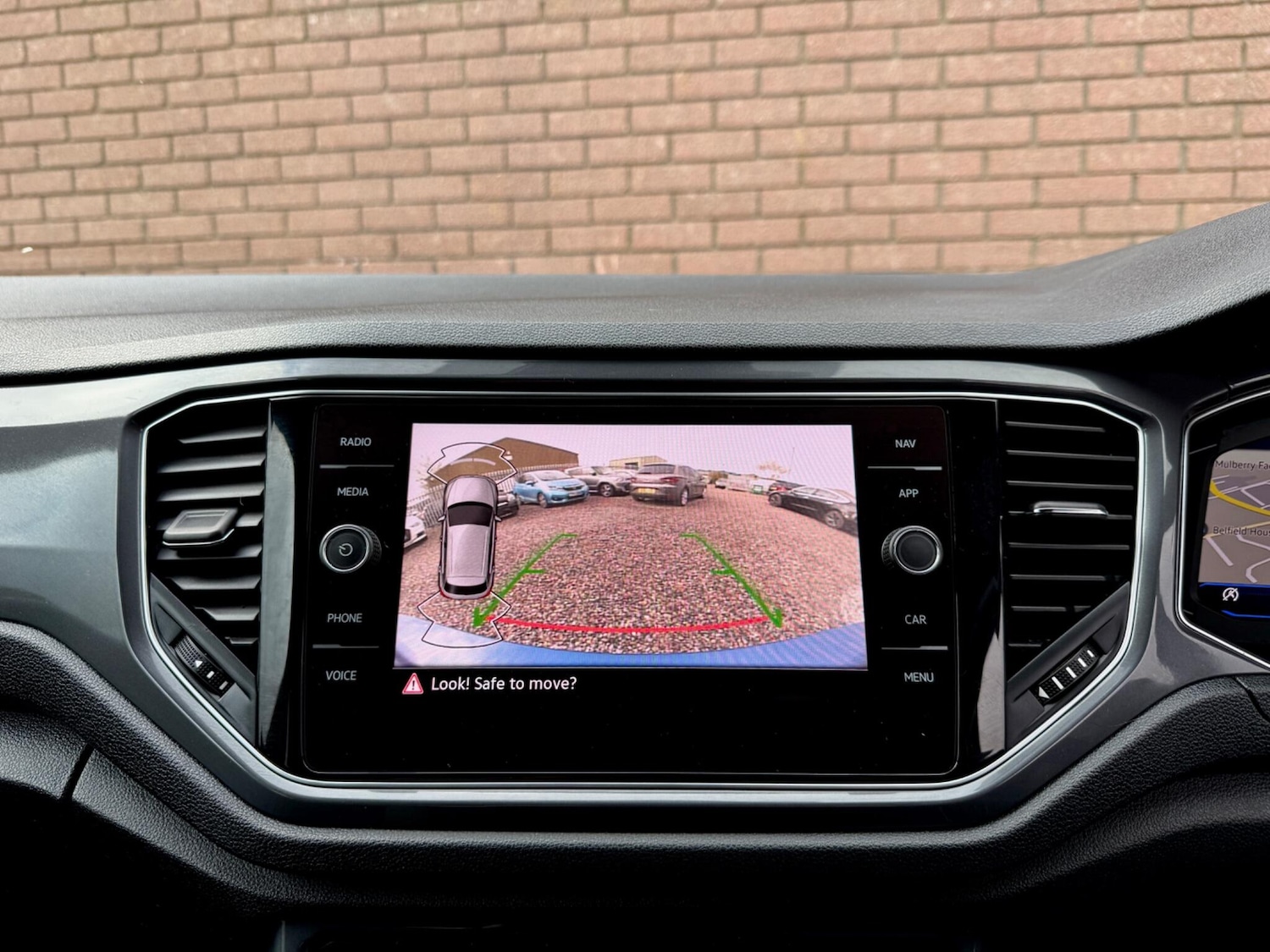 Used Volkswagen T-Roc 2021 for sale - 76613326: Photo 4