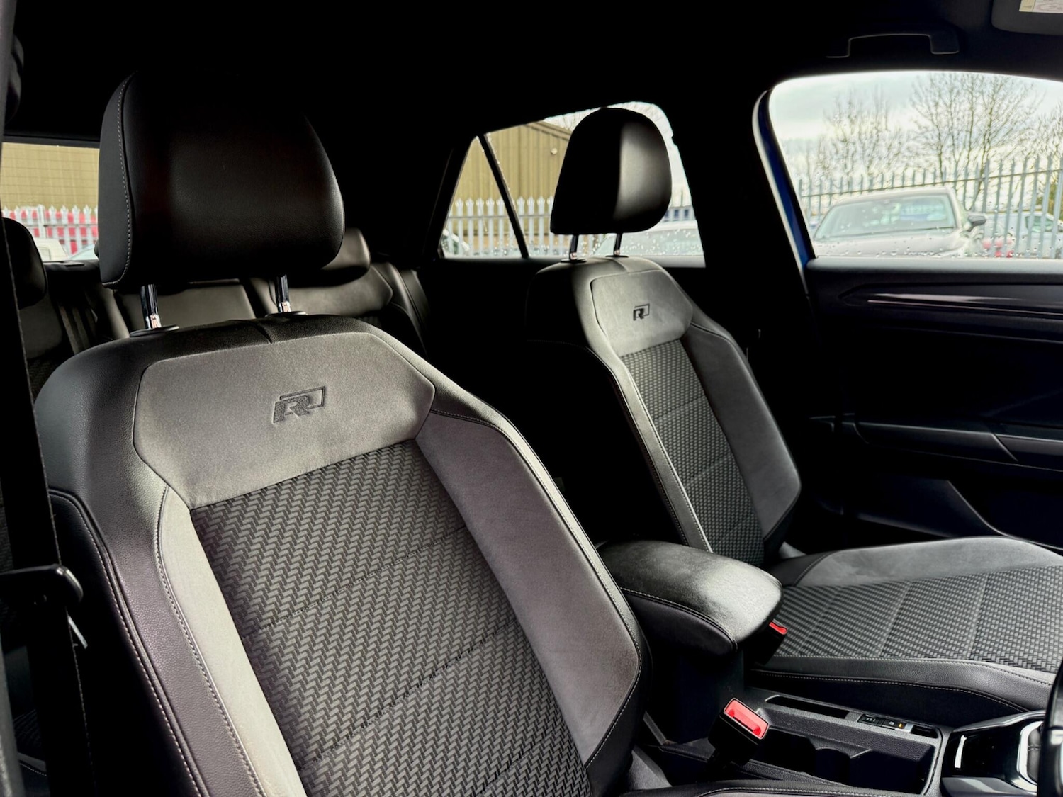 Used Volkswagen T-Roc 2021 for sale - 76613326: Photo 40