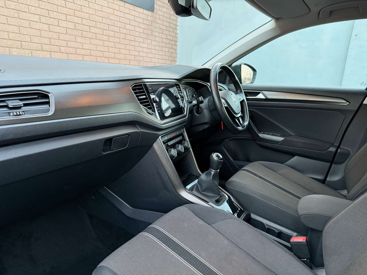 Used Volkswagen T-Roc 2018 for sale - 77274335: Photo 42