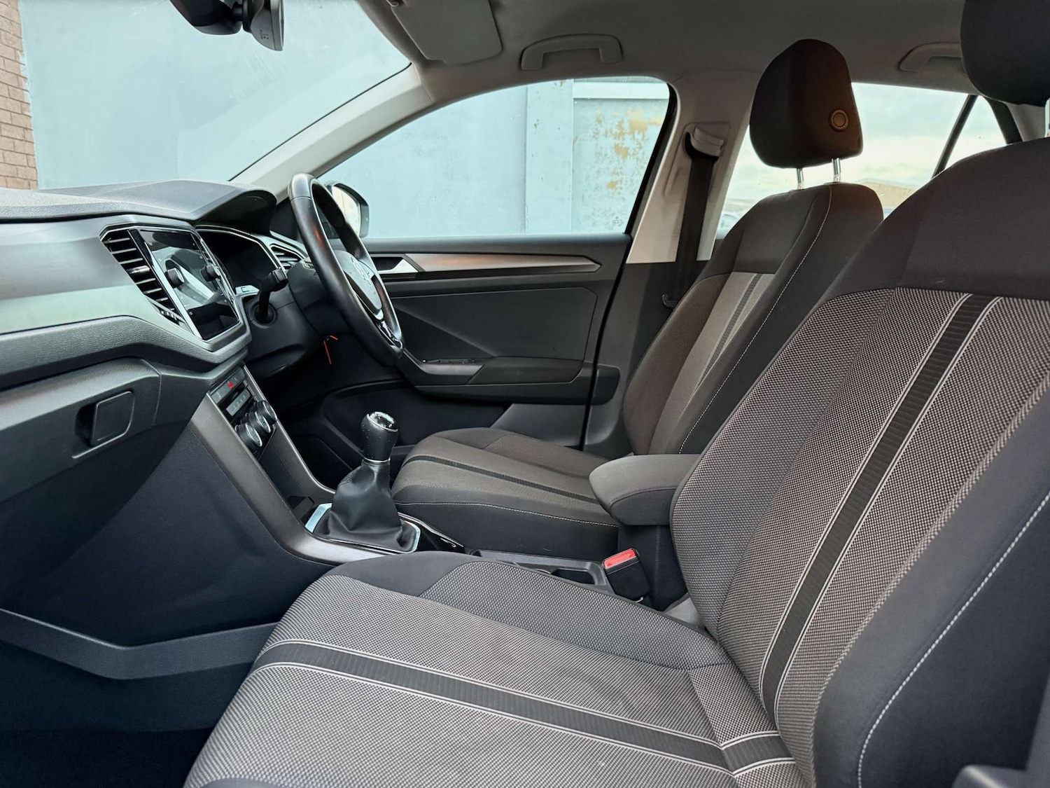 Used Volkswagen T-Roc 2018 for sale - 77274335: Photo 43