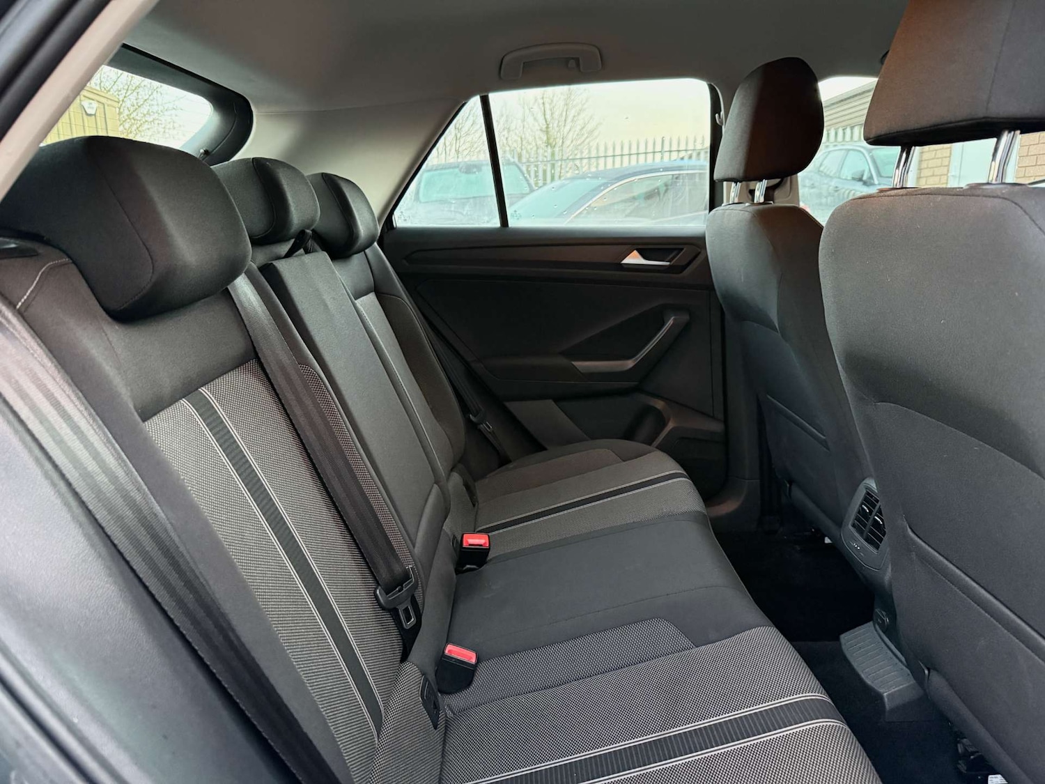 Used Volkswagen T-Roc 2018 for sale - 77274335: Photo 47