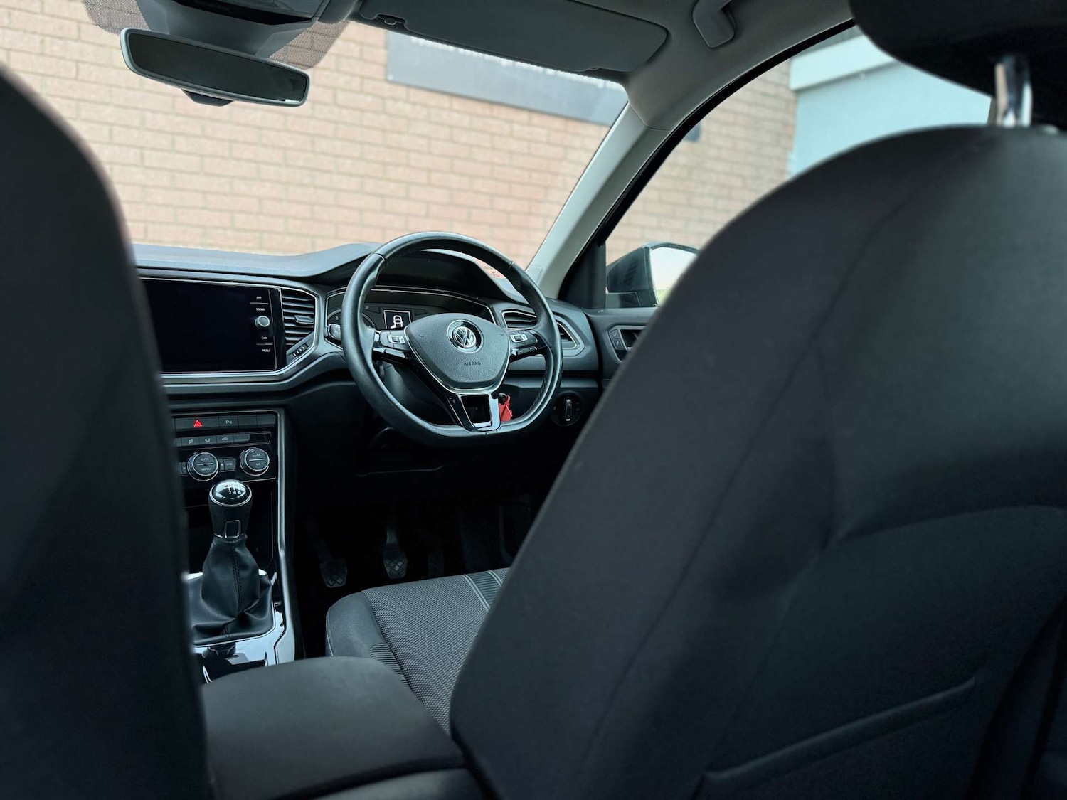 Used Volkswagen T-Roc 2018 for sale - 77274335: Photo 56