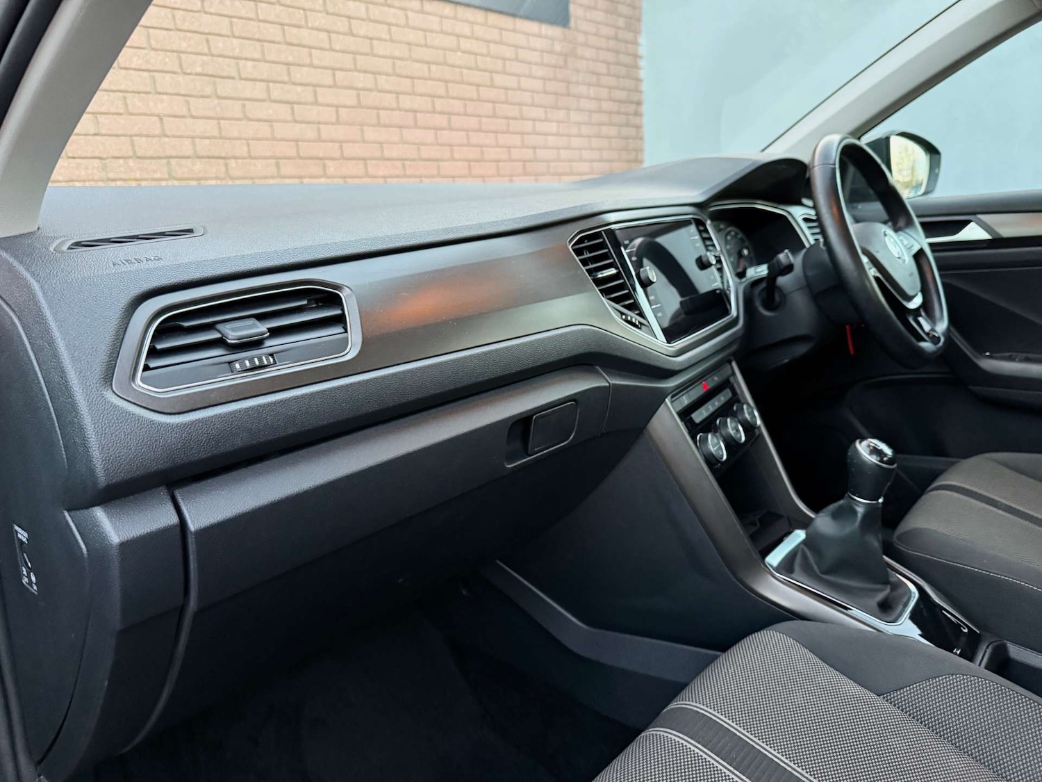 Used Volkswagen T-Roc 2018 for sale - 77274335: Photo 59