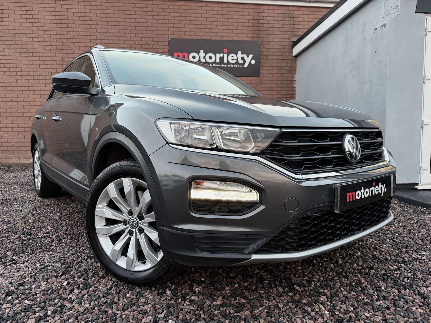 Used Volkswagen T-Roc 2018 for sale - 77274335: Photo 6