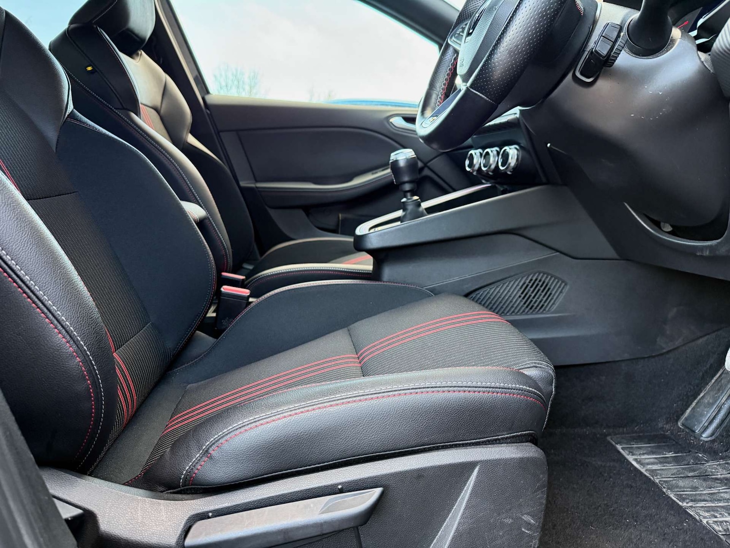 Used Renault Clio 2021 for sale - 77274331: Photo 41