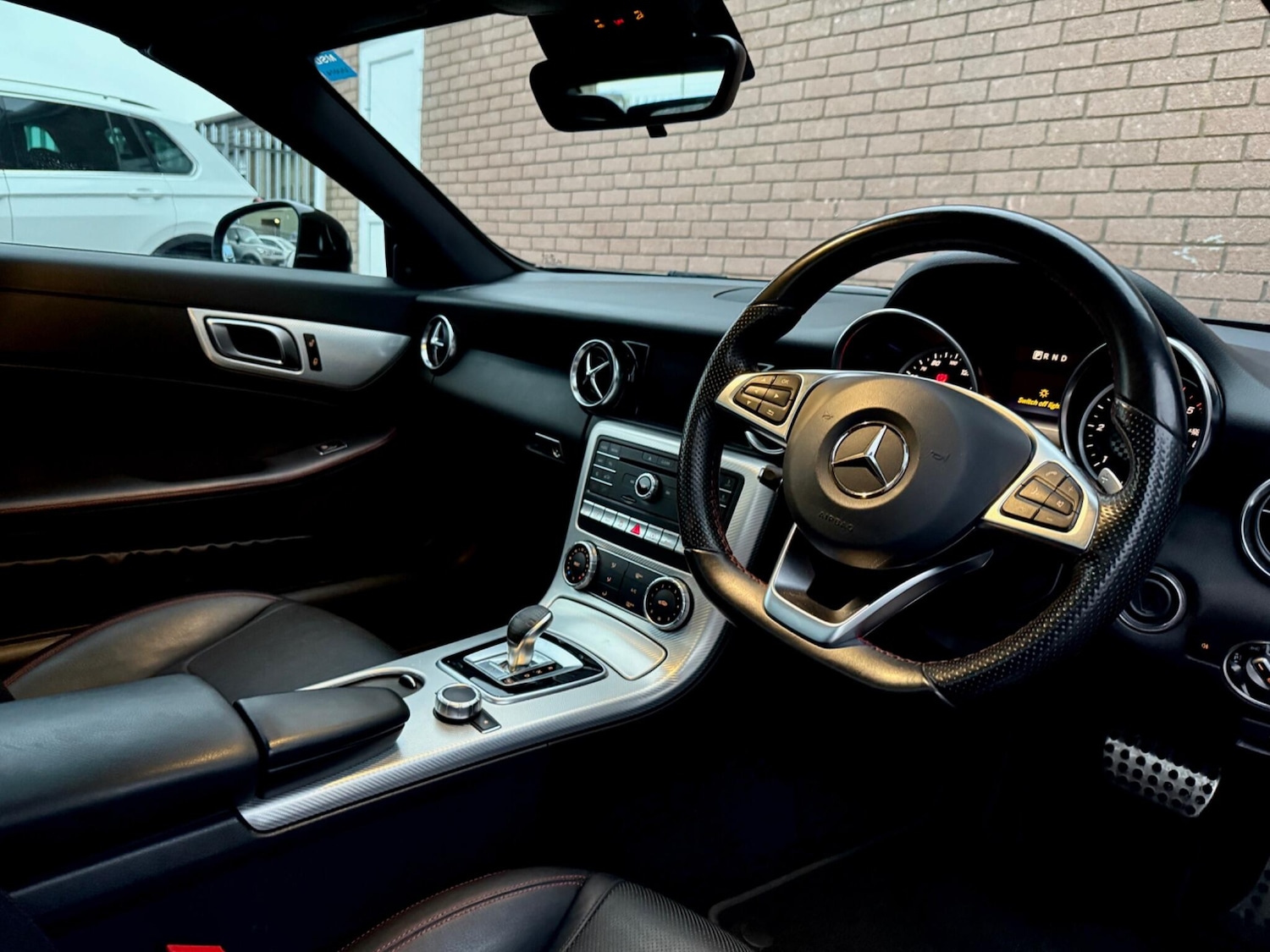 Used Mercedes-Benz SLC 2017 for sale - 76607762: Photo 38