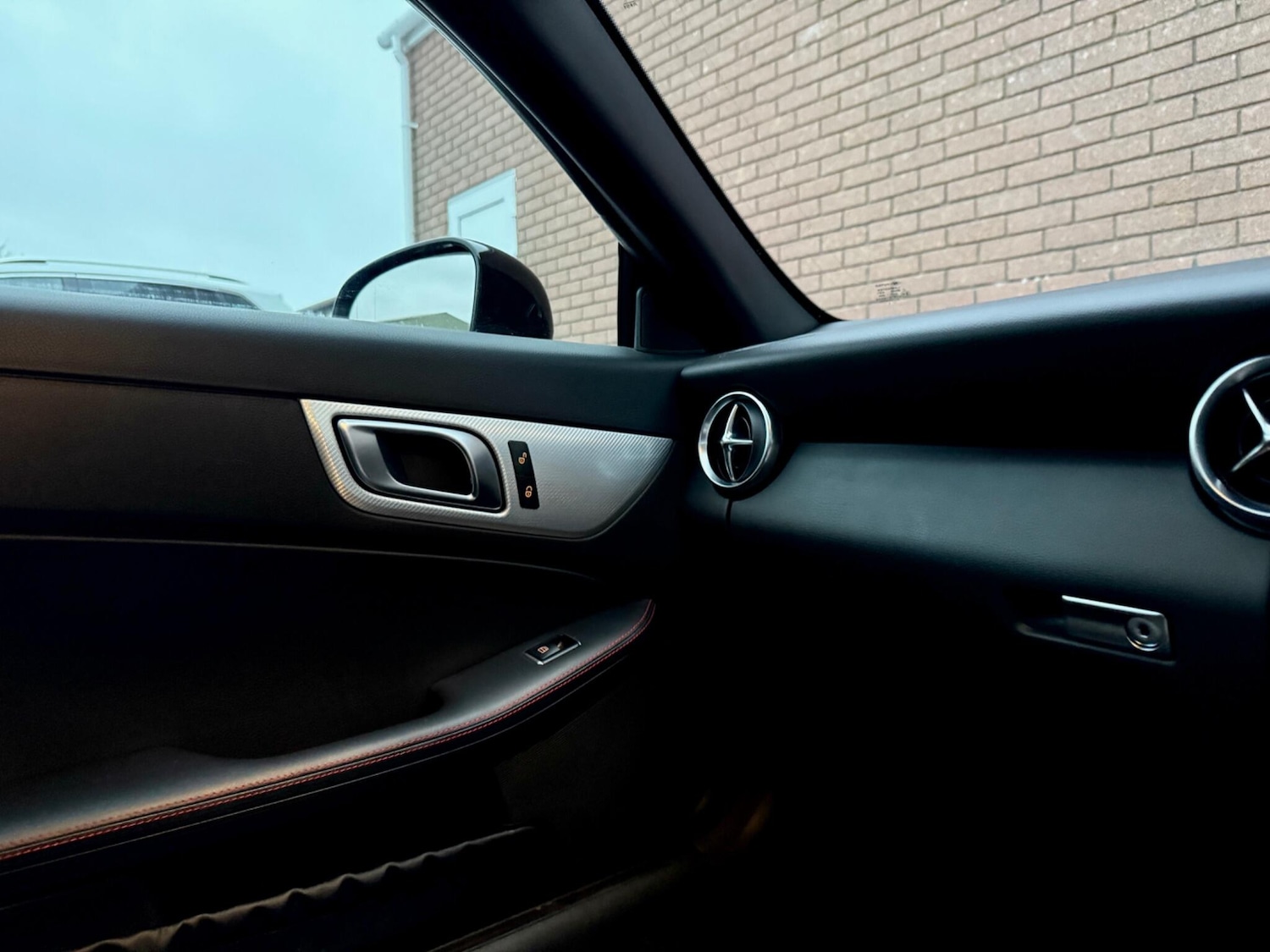 Used Mercedes-Benz SLC 2017 for sale - 76607762: Photo 44