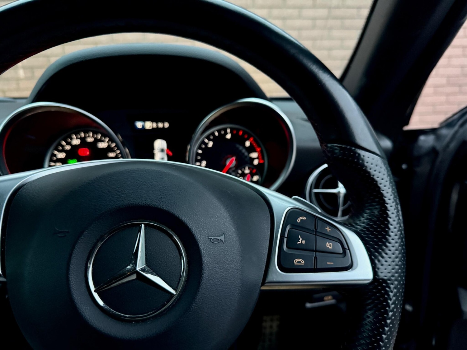 Used Mercedes-Benz SLC 2017 for sale - 76607762: Photo 58