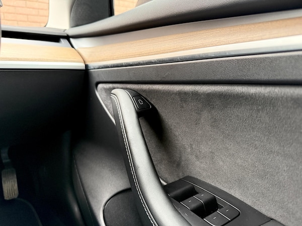 Used Tesla Model 3 2021 for sale - 76215531: Photo 84