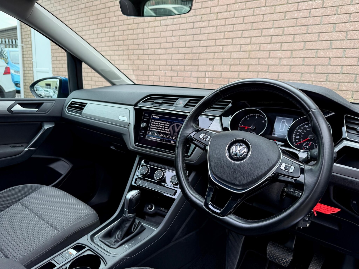 Used Volkswagen Touran 2017 for sale - 76485433: Photo 3