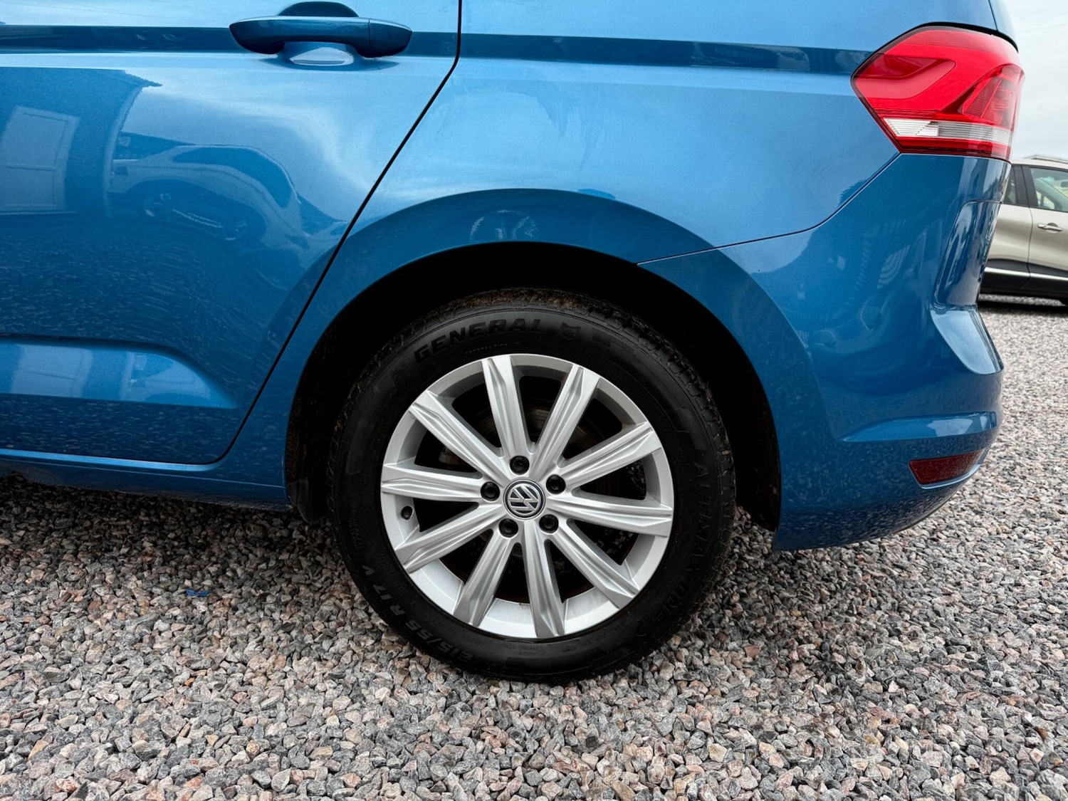 Used Volkswagen Touran 2017 for sale - 76485433: Photo 32