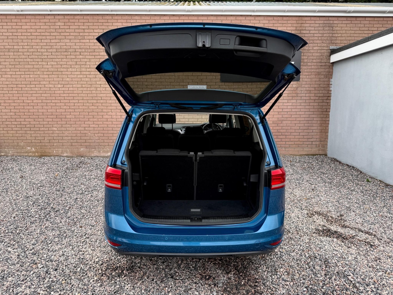 Used Volkswagen Touran 2017 for sale - 76485433: Photo 33