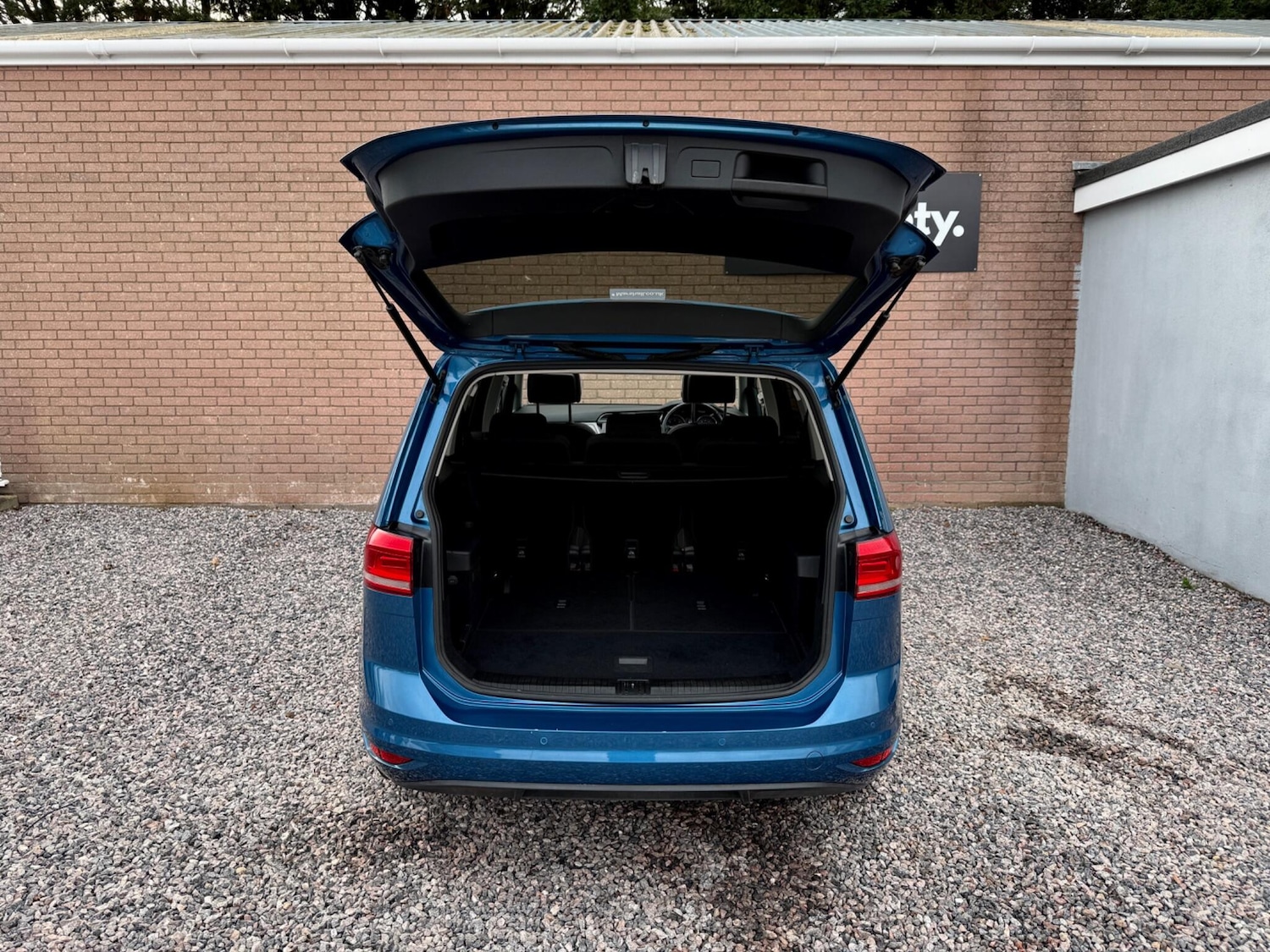 Used Volkswagen Touran 2017 for sale - 76485433: Photo 34