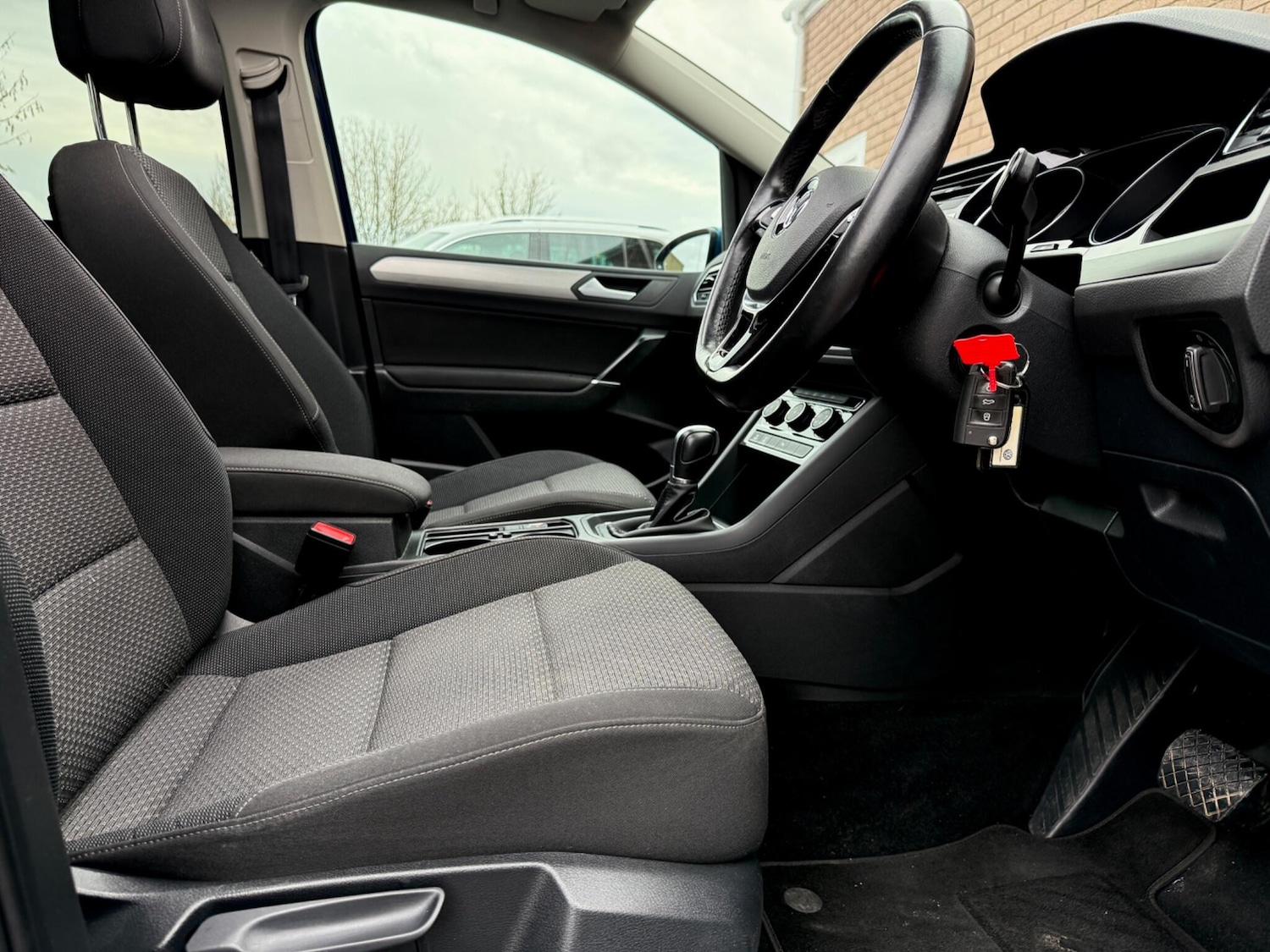 Used Volkswagen Touran 2017 for sale - 76485433: Photo 39