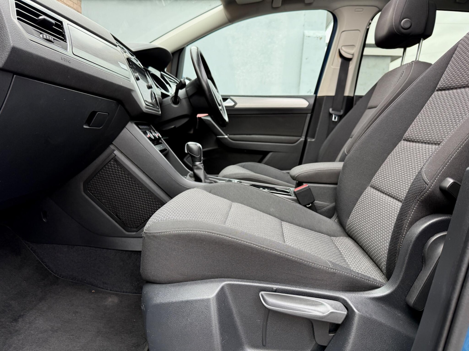 Used Volkswagen Touran 2017 for sale - 76485433: Photo 43