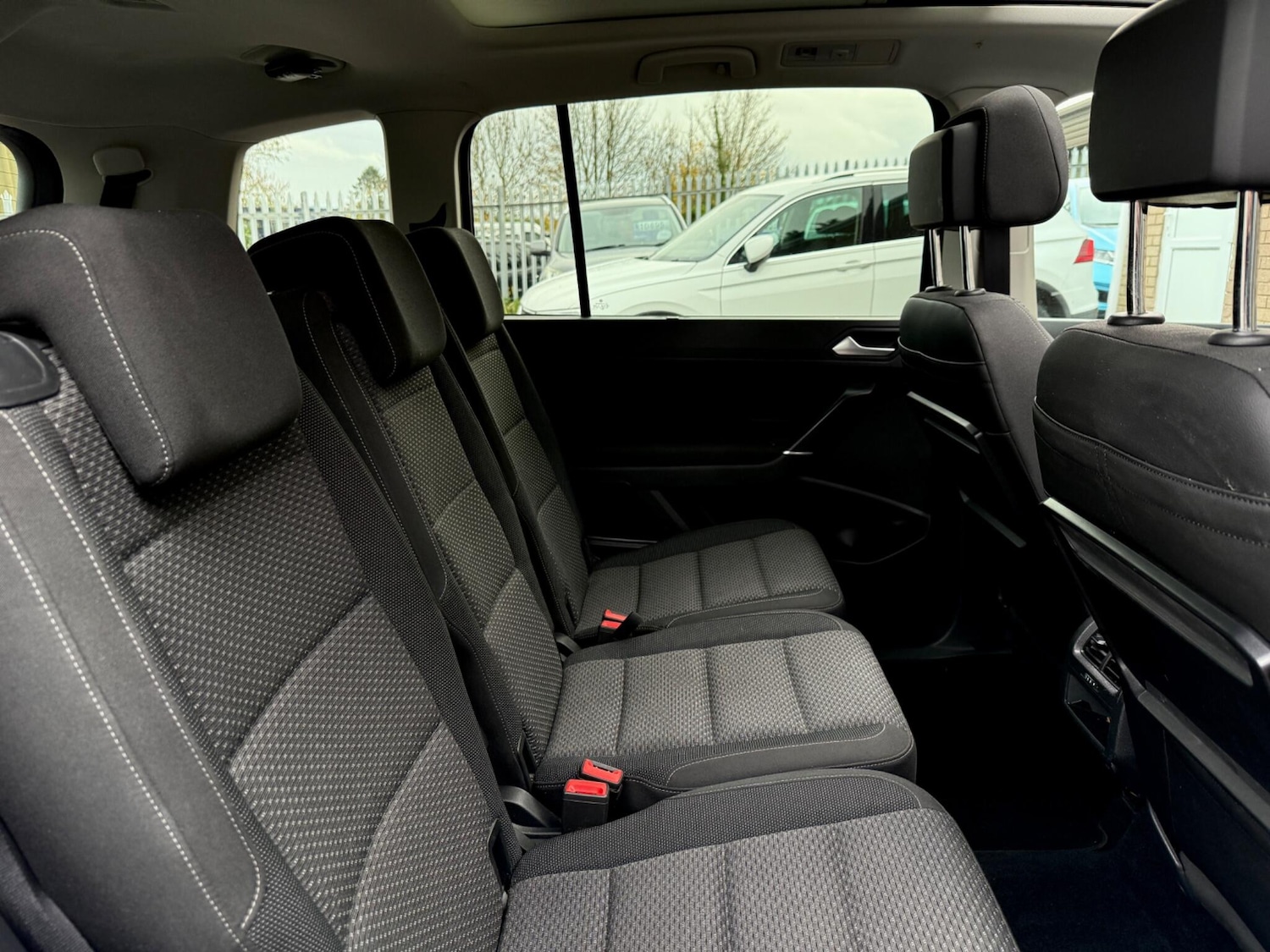 Used Volkswagen Touran 2017 for sale - 76485433: Photo 45