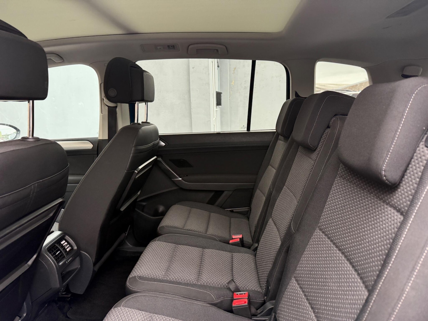 Used Volkswagen Touran 2017 for sale - 76485433: Photo 53