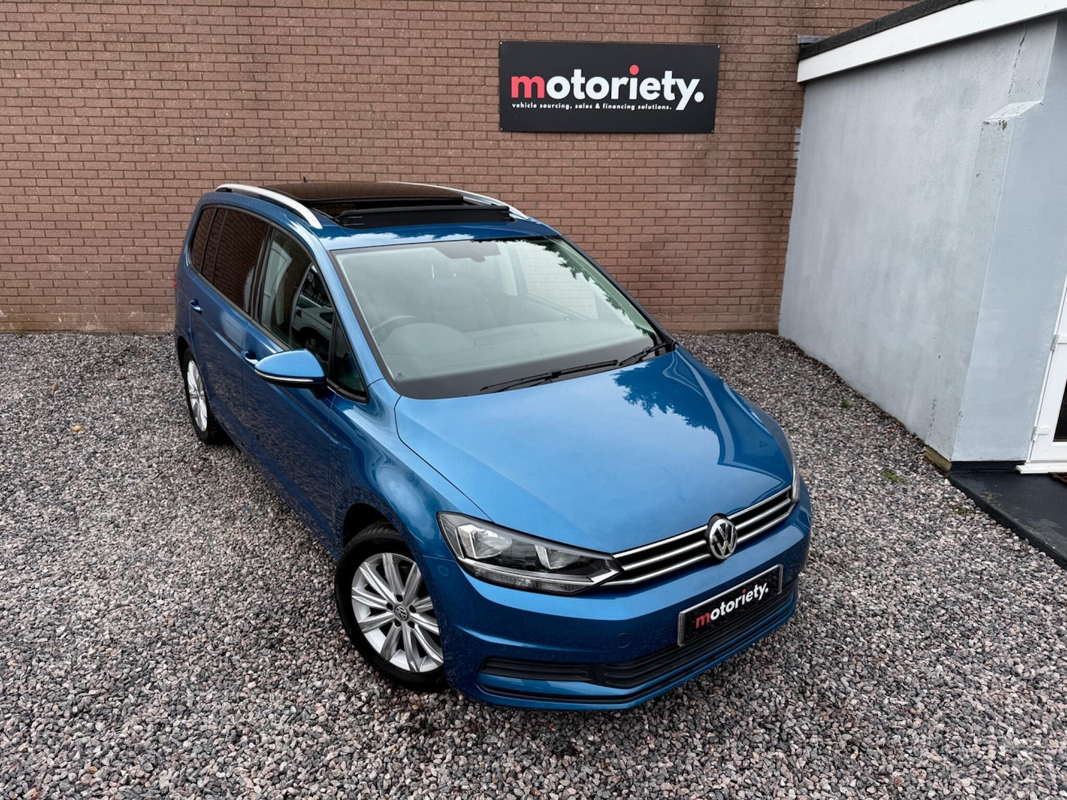Used Volkswagen Touran 2017 for sale - 76485433: Photo 6