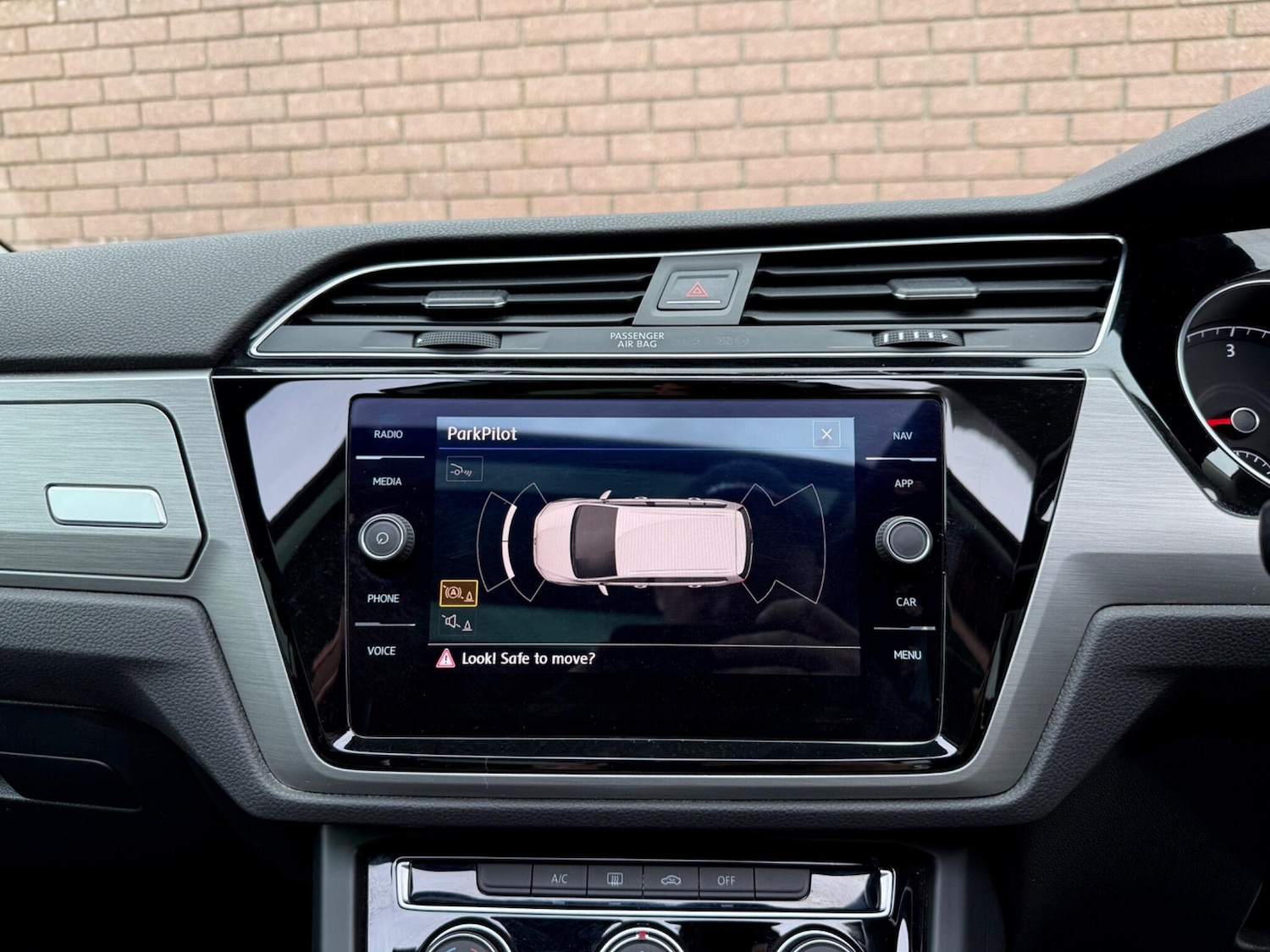 Used Volkswagen Touran 2017 for sale - 76485433: Photo 70