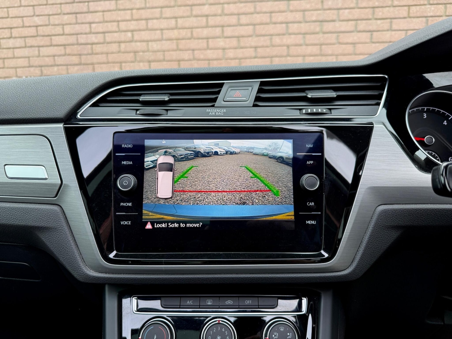 Used Volkswagen Touran 2017 for sale - 76485433: Photo 71