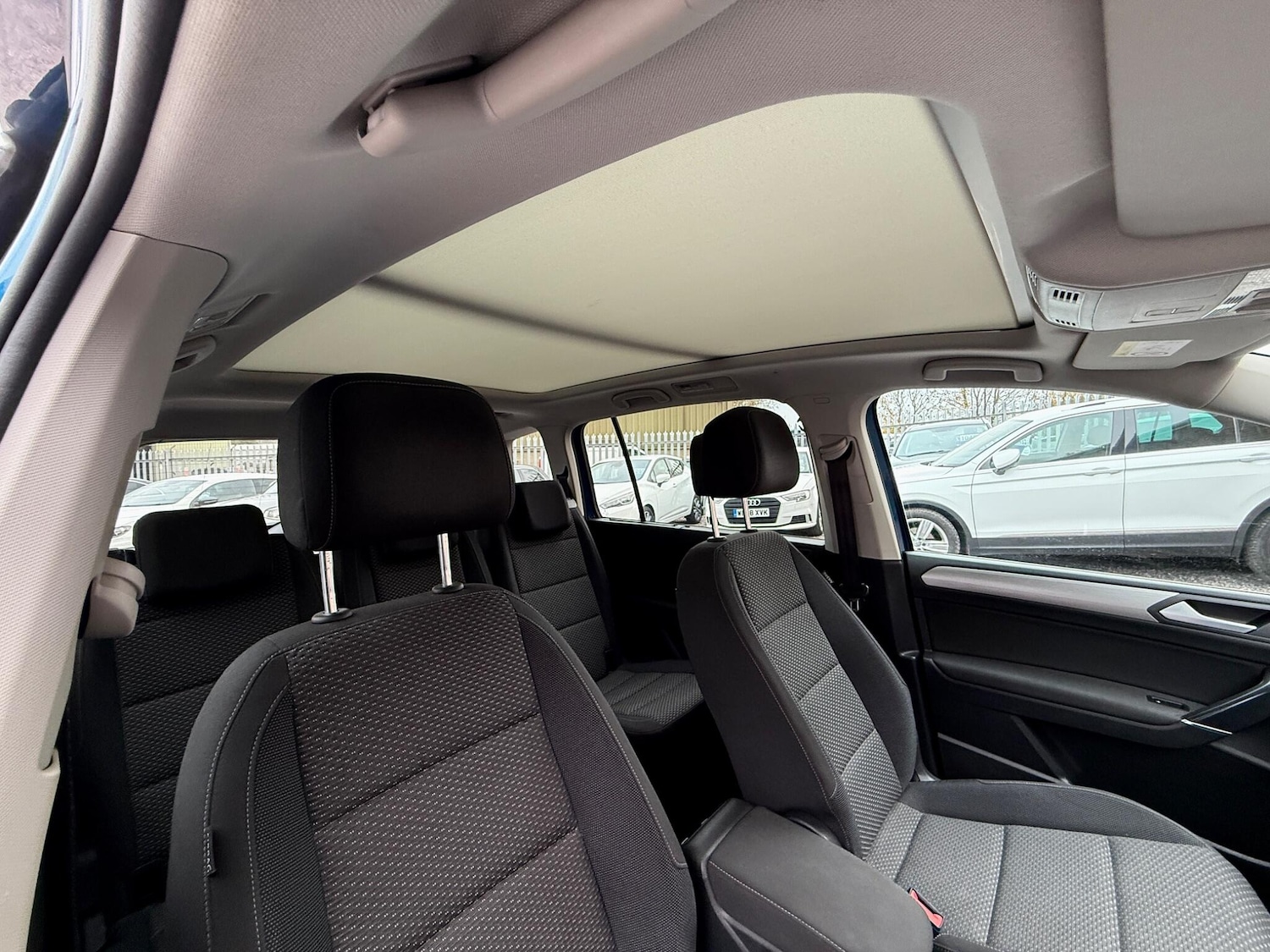 Used Volkswagen Touran 2017 for sale - 76485433: Photo 77