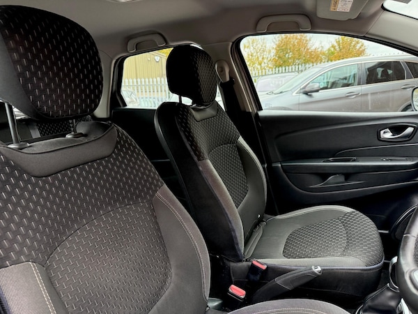 Used Renault Captur 2017 for sale - 76295944: Photo 35