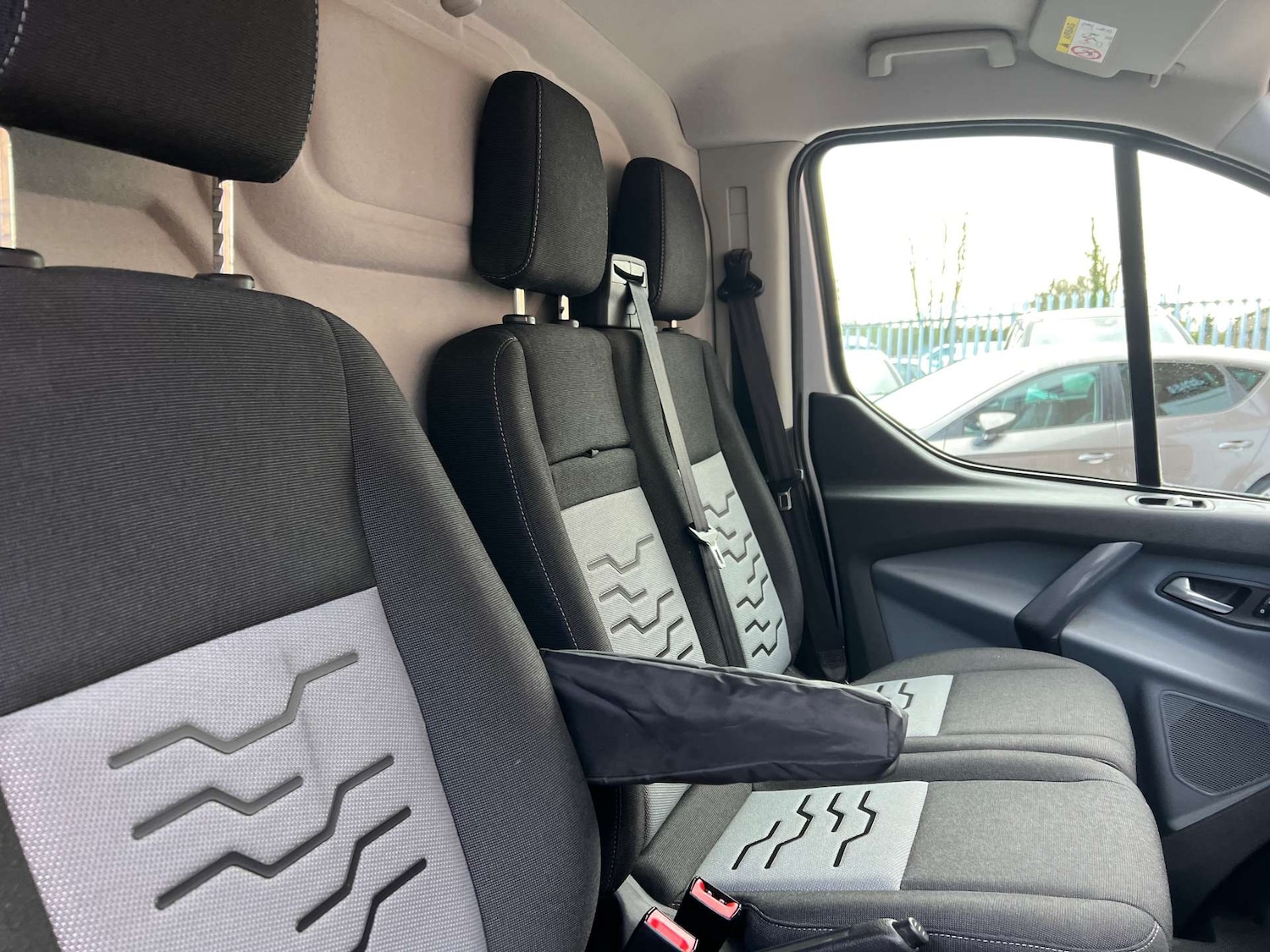 Used Ford Transit Custom 2017 for sale - 77353576: Photo 42