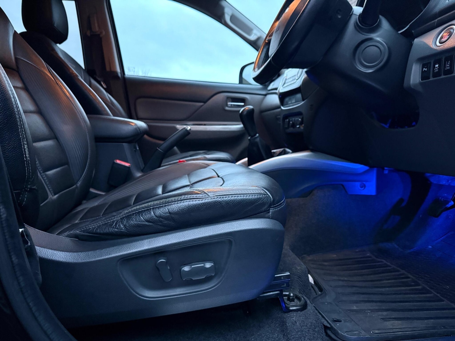 Used Mitsubishi L200 2016 for sale - 76441341: Photo 46