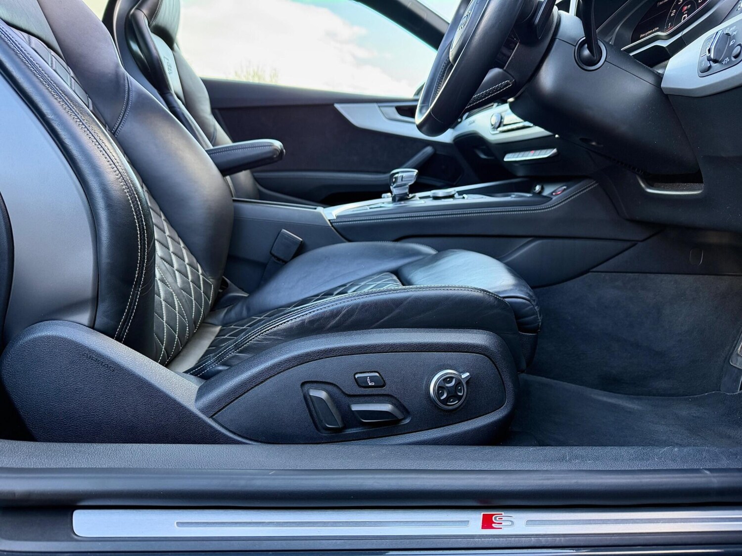 Used Audi S5 2018 for sale - 76388984: Photo 41