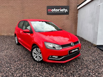 Used Volkswagen Polo 2015 for sale - 76441334: Photo