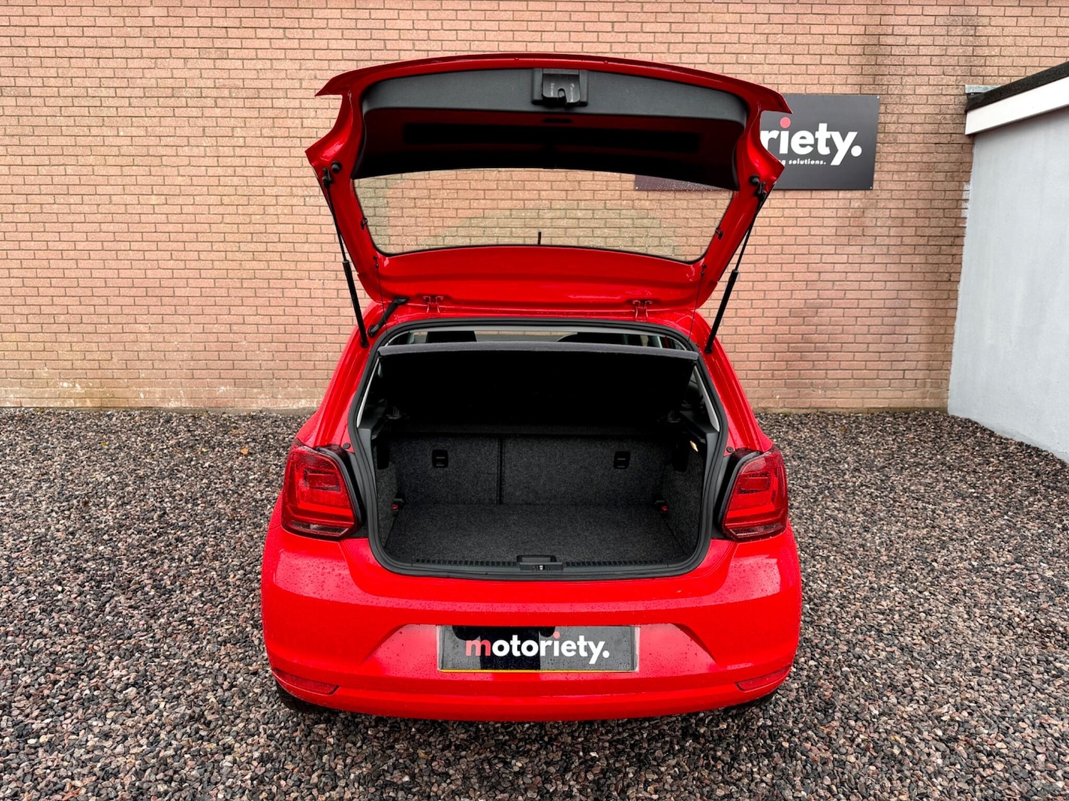 Used Volkswagen Polo 2015 for sale - 76441334: Photo 32