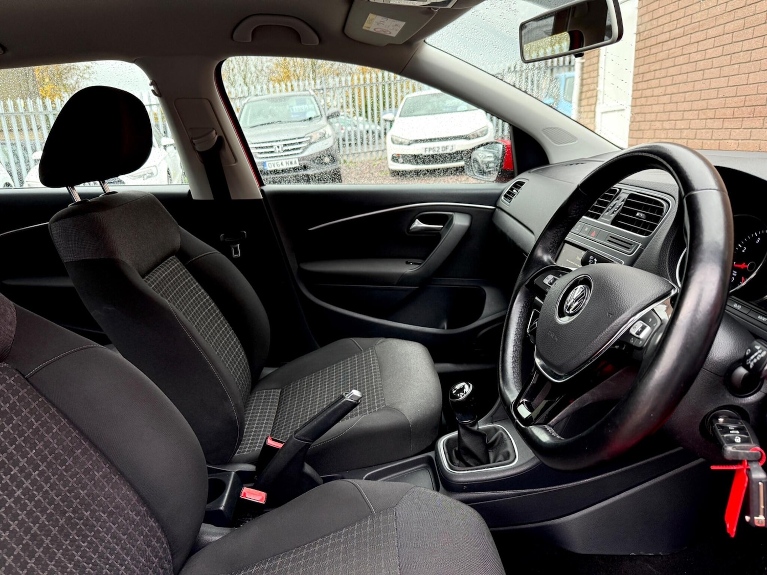 Used Volkswagen Polo 2015 for sale - 76441334: Photo 35